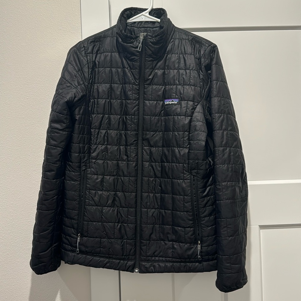 Patagonia women’s nano puff jacket